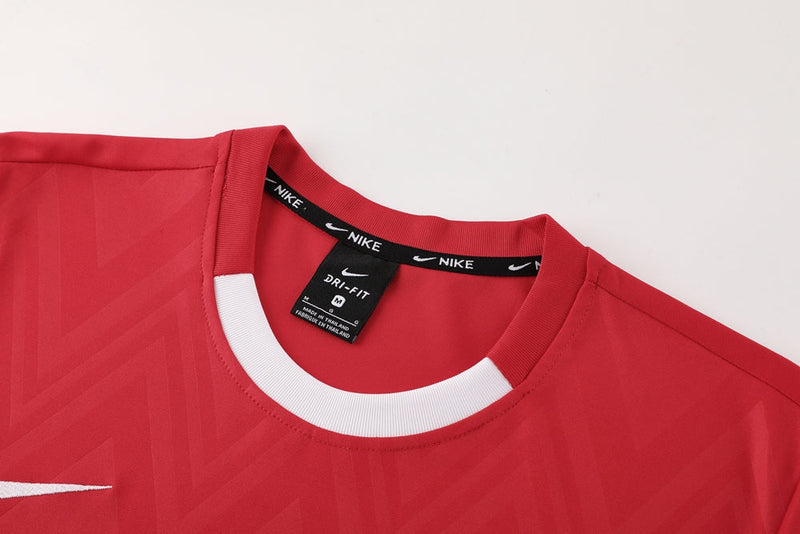 Conjunto Nike - Camisa + Short, Vermelho com Preto