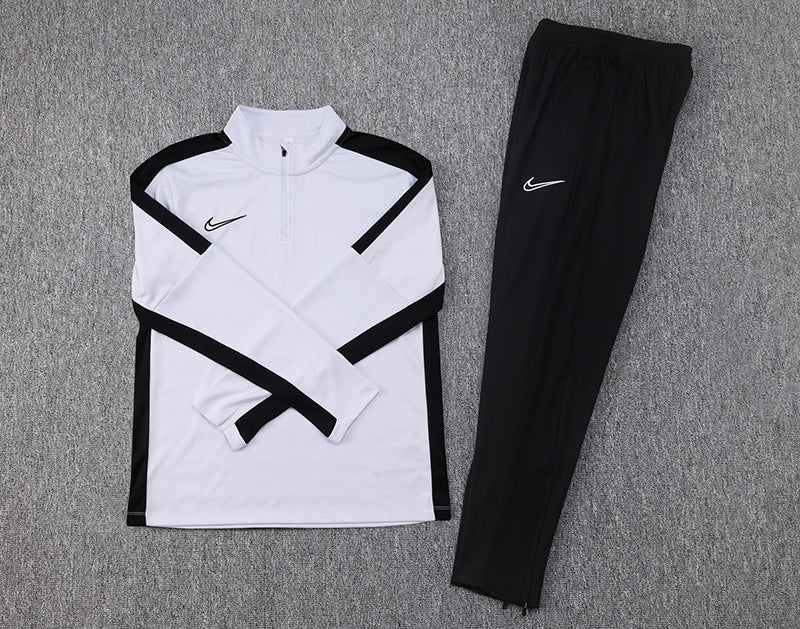Conjunto Nike Dri-Fit de Frio - Jaqueta + Calça, Branco