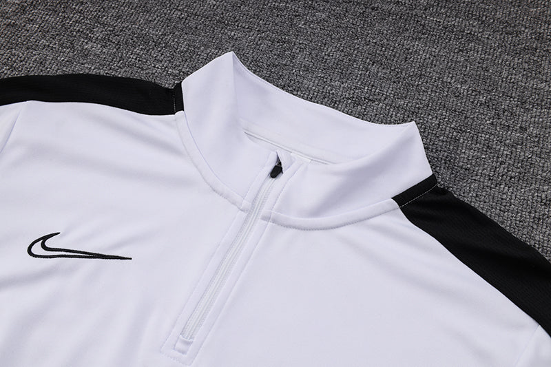 Conjunto Nike Dri-Fit de Frio - Jaqueta + Calça, Branco