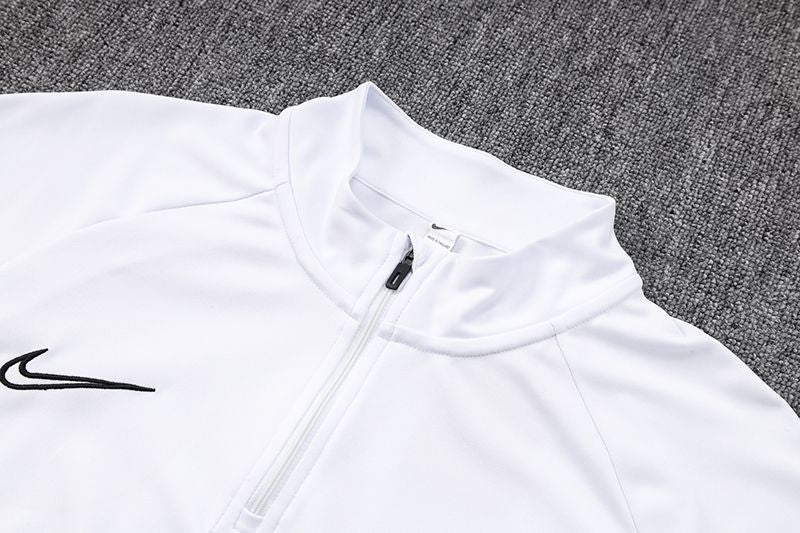 Conjunto Nike Dri-Fit de Frio - Jaqueta + Calça, Branco