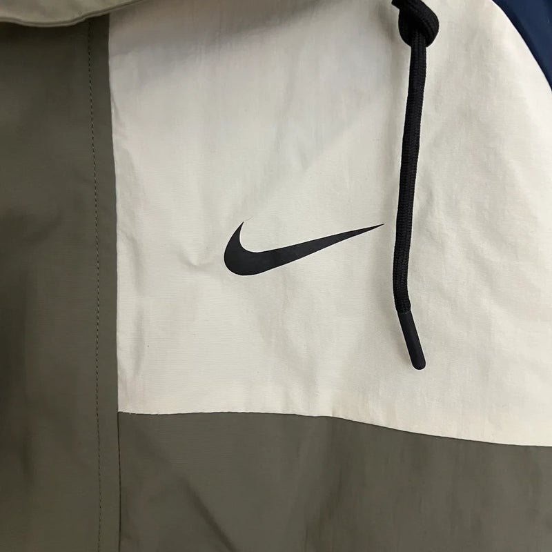 Jaqueta Corta Vento Nike - Forrada e com Capuz, Verde com Azul