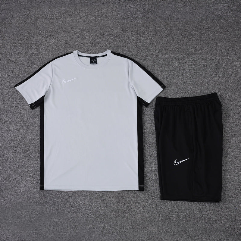 Conjunto Nike - Camisa + Short, Cinza com Preto