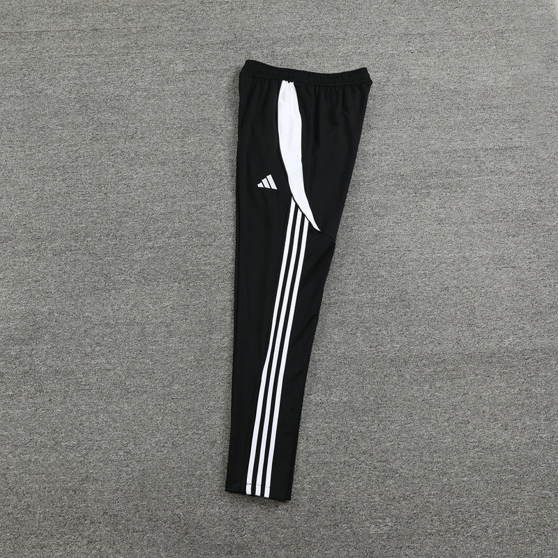 Calça Adidas, Preta