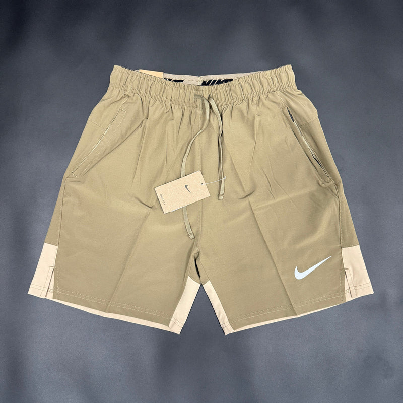 Short Nike Pro, Marrom