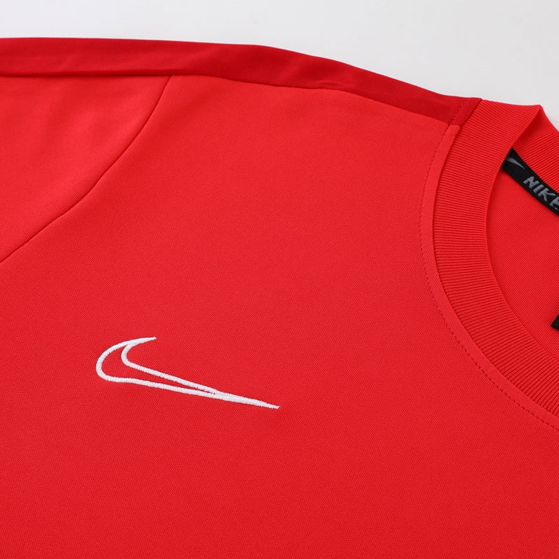Conjunto Nike - Camisa + Short, Vermelho com Preto