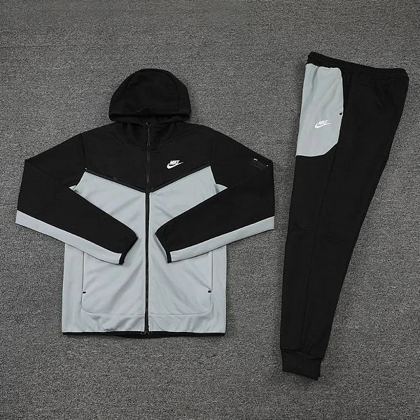 Conjunto Nike Tech Fleece, Preto com Cinza
