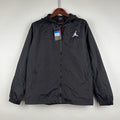 Jaqueta Corta Vento Nike Air Jordan - Forrada e com Capuz, Preto