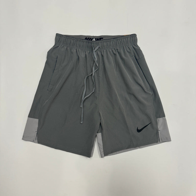 Short Nike Pro, Cinza
