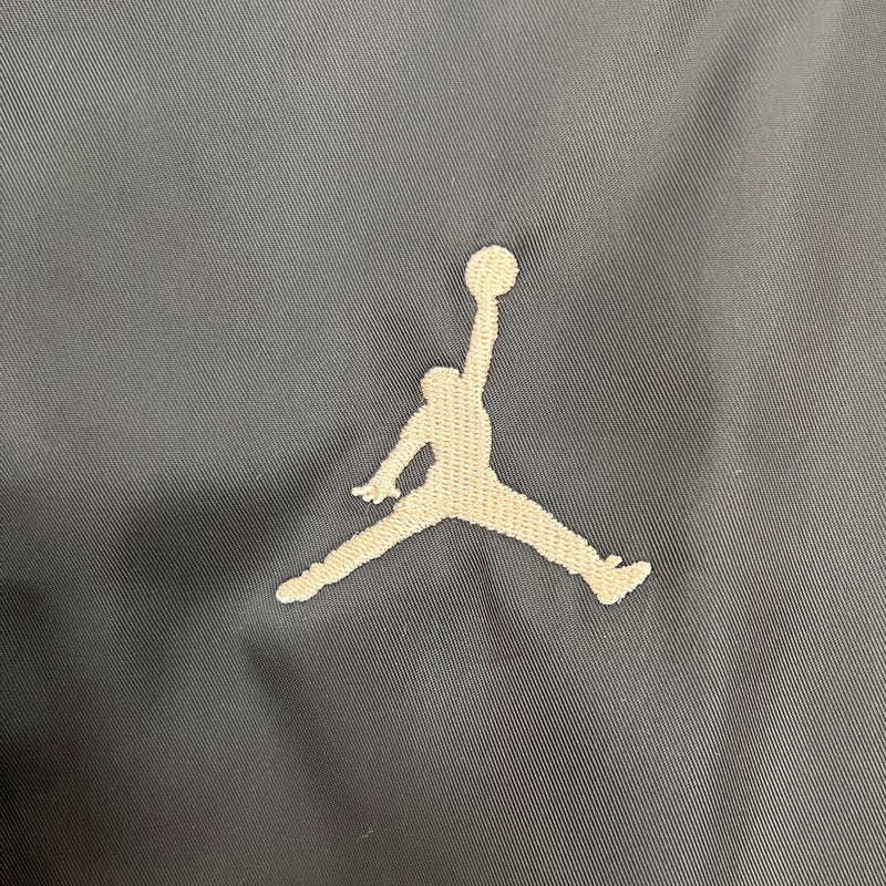 Jaqueta Corta Vento Nike Air Jordan - Forrada, Preto com Cinza