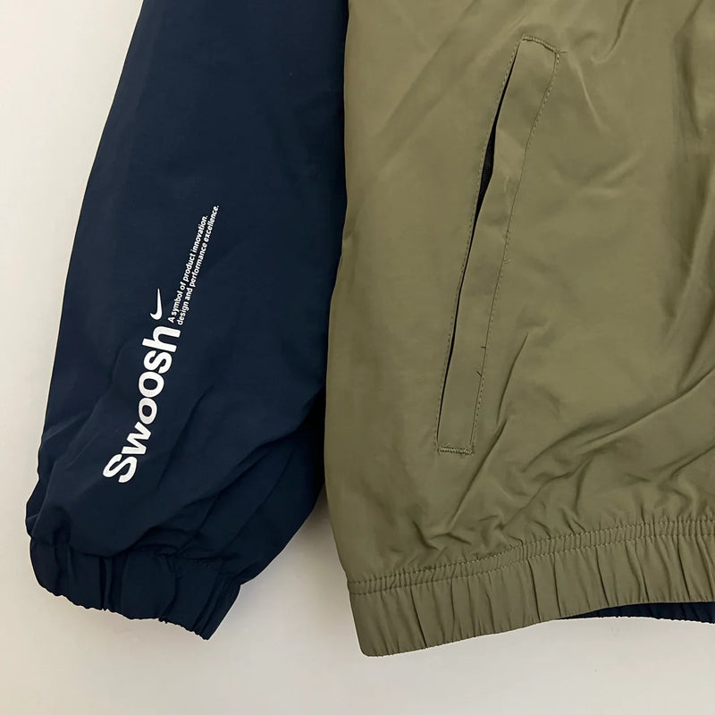 Jaqueta Corta Vento Nike - Forrada e com Capuz, Verde com Azul