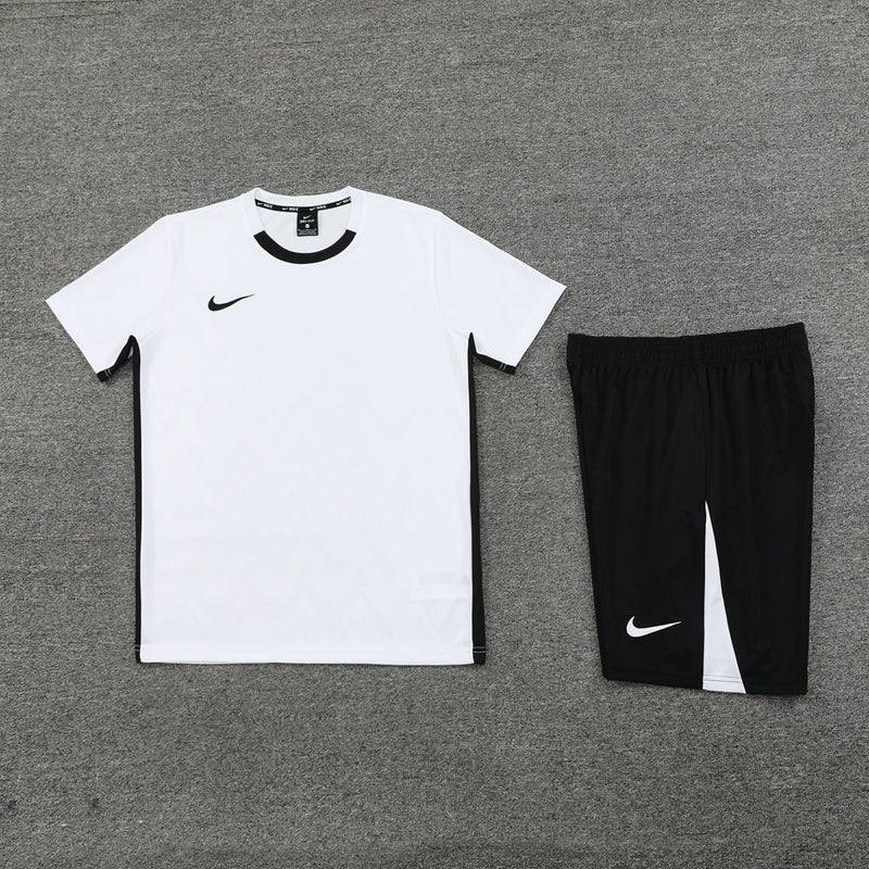 Conjunto Nike - Camisa + Short, Branco com Preto
