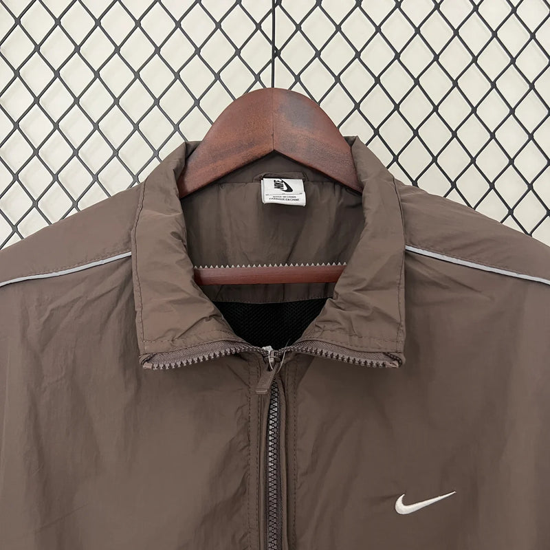 Jaqueta Corta Vento Nike - Forrada, Marrom