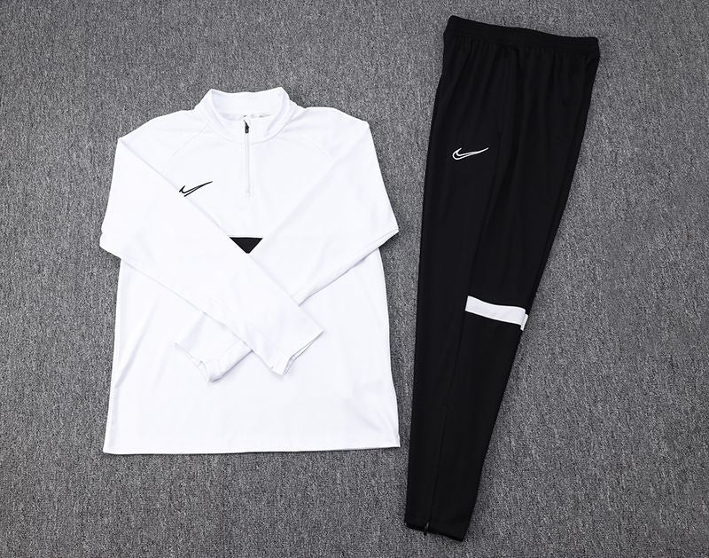Conjunto Nike Dri-Fit de Frio - Jaqueta + Calça, Branco