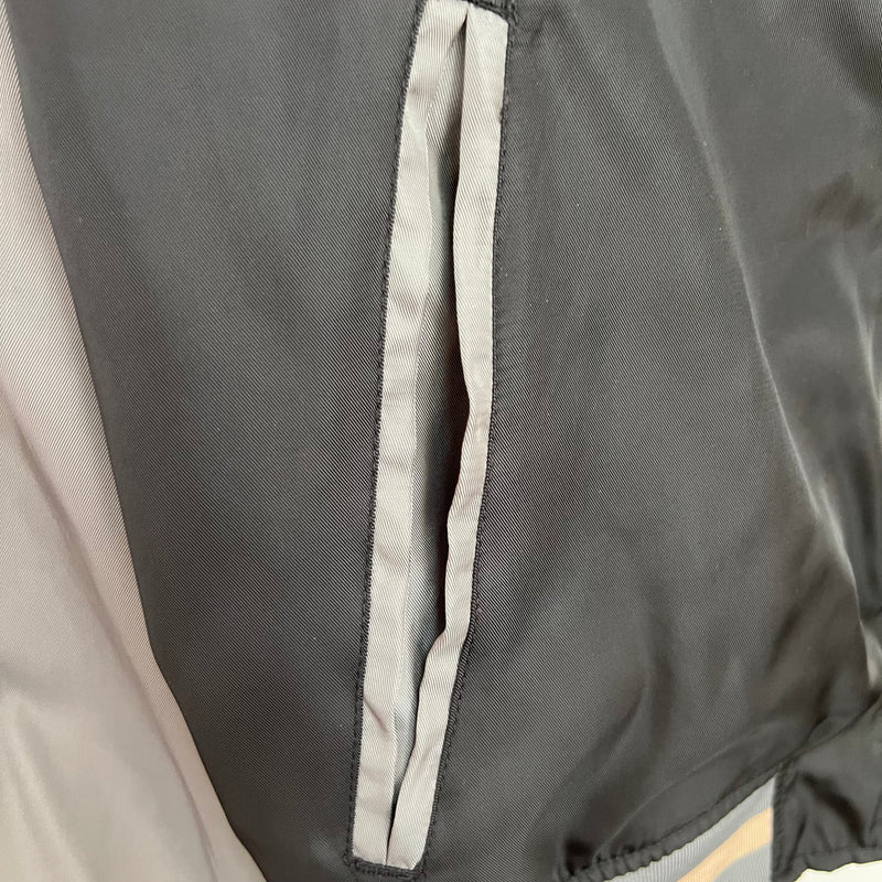 Jaqueta Corta Vento Nike Air Jordan - Forrada, Preto com Cinza
