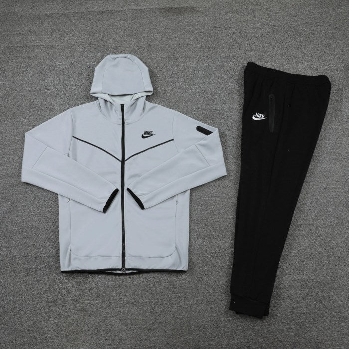 Conjunto Nike Tech Fleece, Cinza com Preto